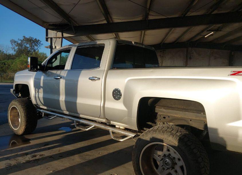 Photo 14 of 2015 Chevrolet Silverado 2500HD LTZ (VIN 1GC1KWE81FF671392)