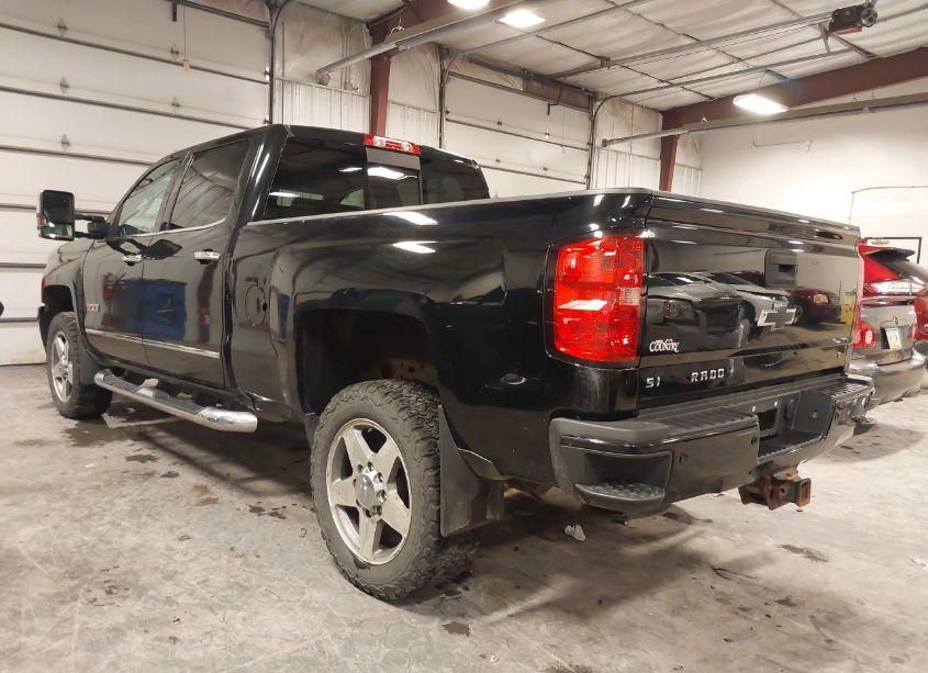 Photo 3 of 2015 Chevrolet Silverado 2500HD LTZ (VIN 1GC1KWE82FF671031)