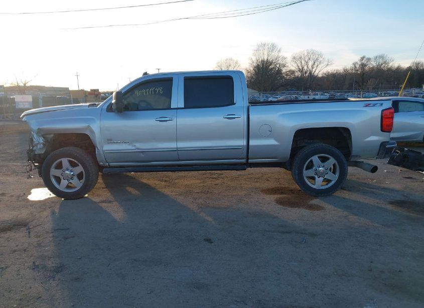 Photo 15 of 2015 Chevrolet Silverado 2500HD LTZ (VIN 1GC1KWE83FF110157)
