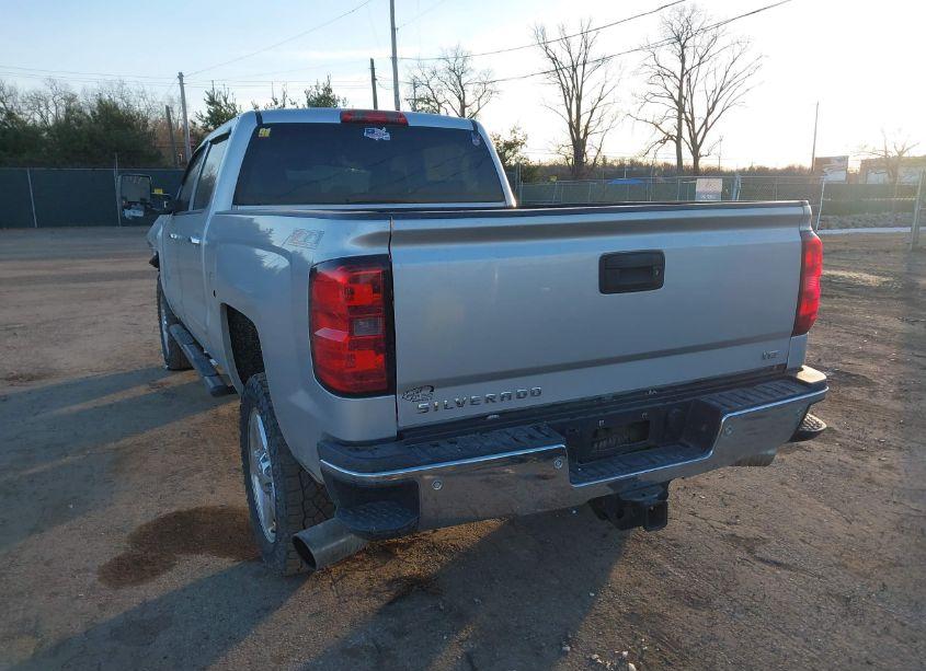 Photo 3 of 2015 Chevrolet Silverado 2500HD LTZ (VIN 1GC1KWE83FF110157)