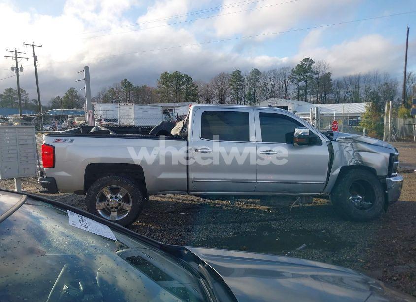 Photo 13 of 2015 Chevrolet Silverado 2500HD LTZ (VIN 1GC1KWE83FF577756)