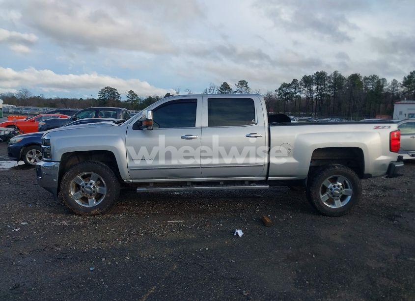 Photo 14 of 2015 Chevrolet Silverado 2500HD LTZ (VIN 1GC1KWE83FF577756)