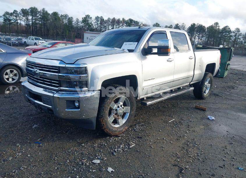 Photo 2 of 2015 Chevrolet Silverado 2500HD LTZ (VIN 1GC1KWE83FF577756)