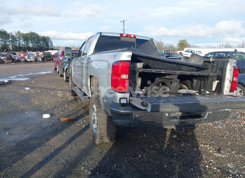 Photo 3 of 2015 Chevrolet Silverado 2500HD LTZ (VIN 1GC1KWE83FF577756)