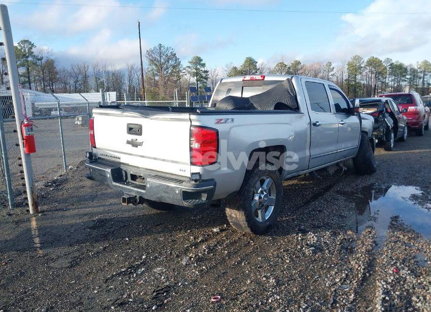 Photo 4 of 2015 Chevrolet Silverado 2500HD LTZ (VIN 1GC1KWE83FF577756)