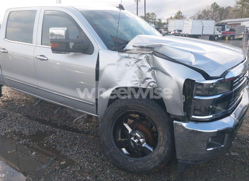 Photo 6 of 2015 Chevrolet Silverado 2500HD LTZ (VIN 1GC1KWE83FF577756)