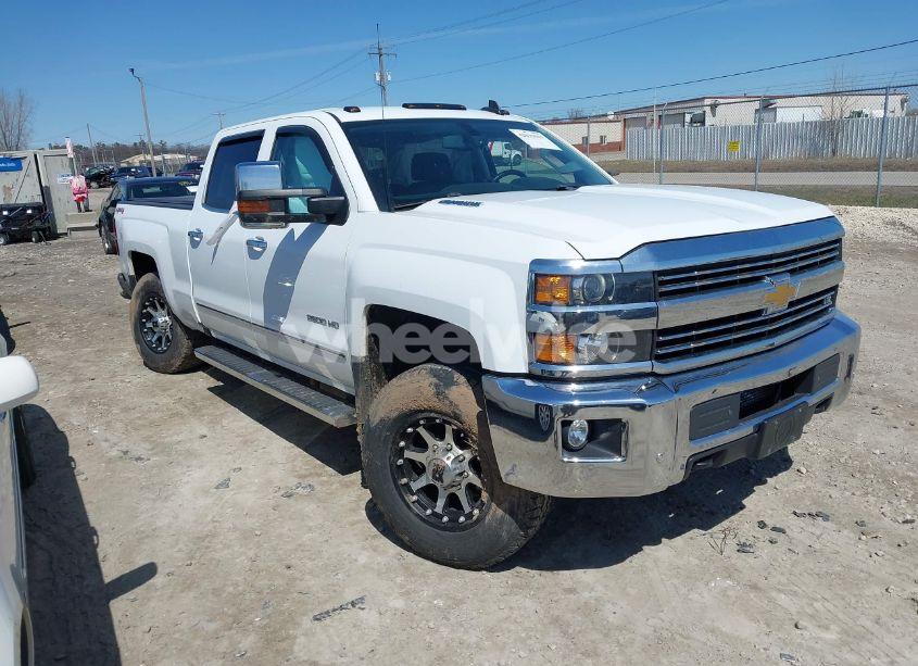 2015 Chevrolet Silverado 2500HD LTZ (VIN 1GC1KWE84FF682323) main photo