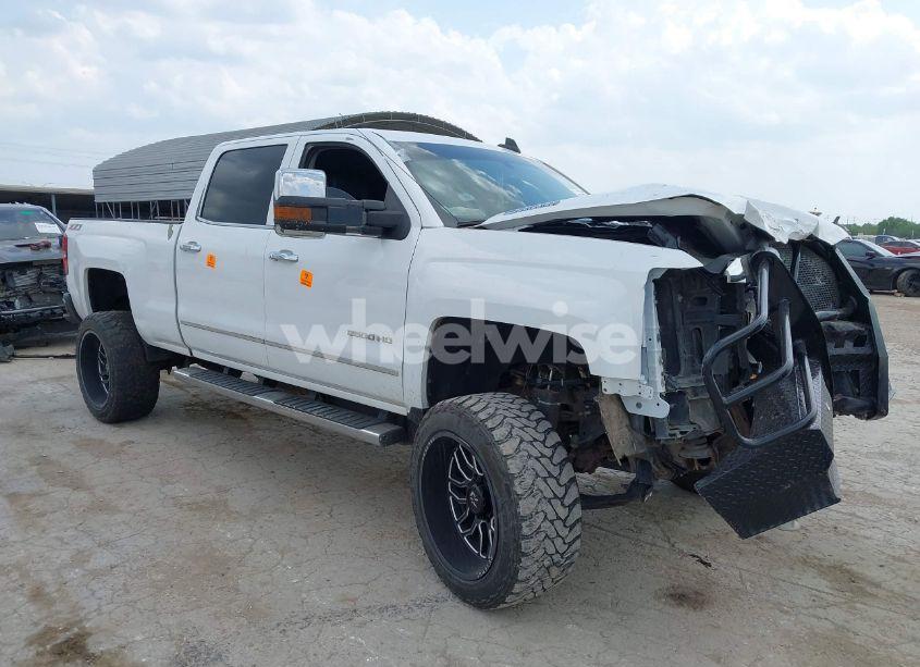 2015 Chevrolet Silverado 2500HD LTZ (VIN 1GC1KWE85FF638489) main photo