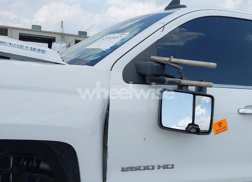 Photo 6 of 2015 Chevrolet Silverado 2500HD LTZ (VIN 1GC1KWE85FF638489)