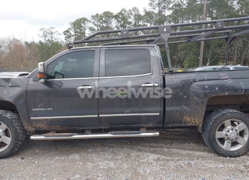 Photo 14 of 2016 Chevrolet Silverado 2500HD LTZ (VIN 1GC1KWE85GF106340)