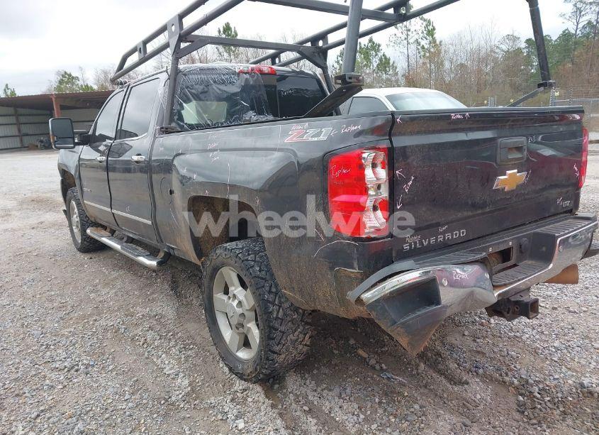 Photo 3 of 2016 Chevrolet Silverado 2500HD LTZ (VIN 1GC1KWE85GF106340)