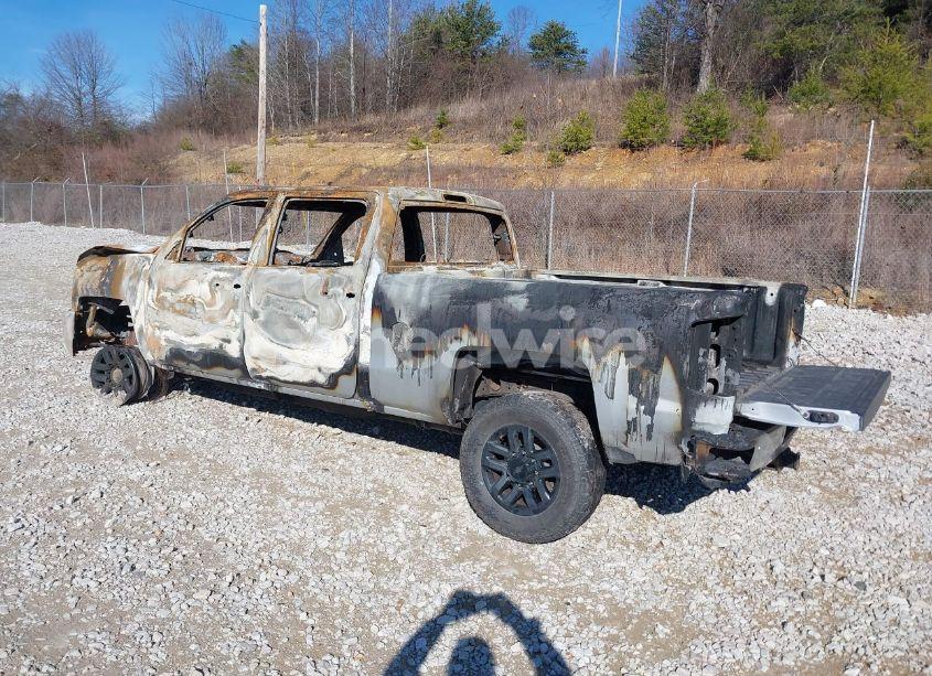 Photo 3 of 2016 Chevrolet Silverado 2500HD LTZ (VIN 1GC1KWE85GF135305)