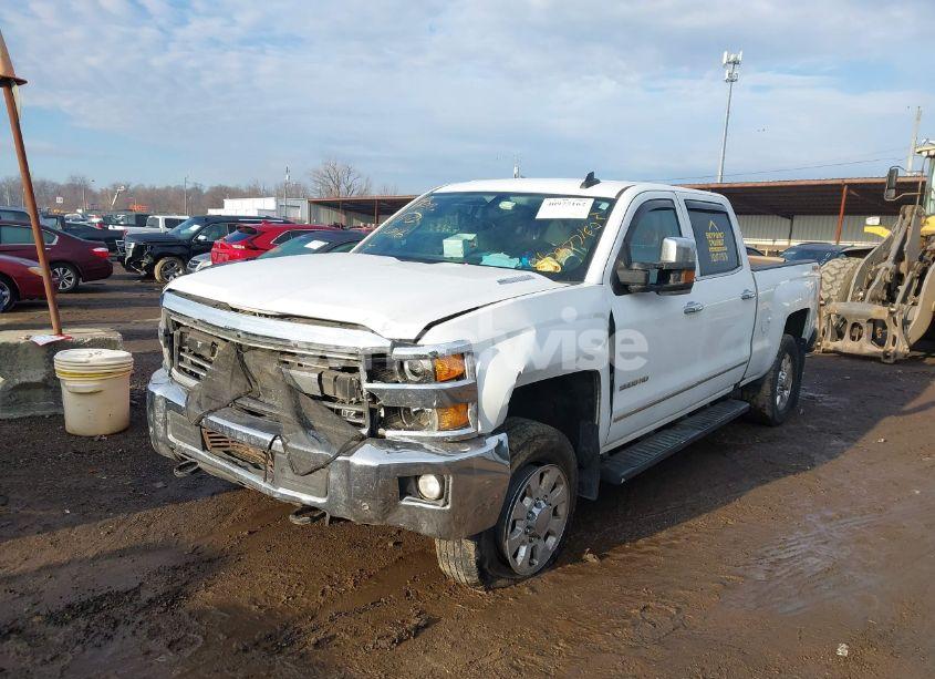 Photo 2 of 2016 Chevrolet Silverado 2500HD LTZ (VIN 1GC1KWE85GF182981)