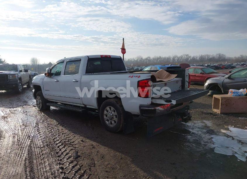Photo 3 of 2016 Chevrolet Silverado 2500HD LTZ (VIN 1GC1KWE85GF182981)
