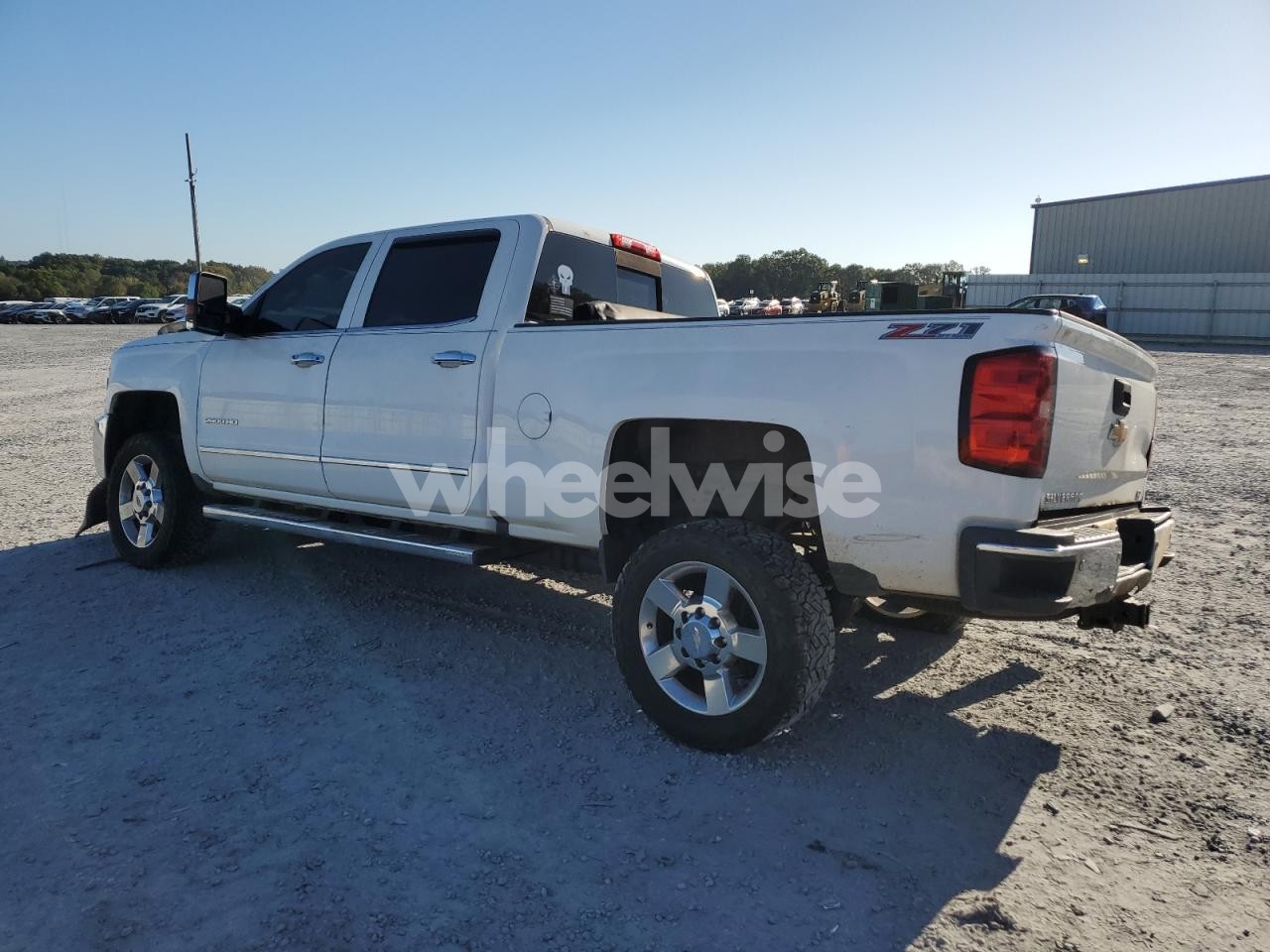 Photo 2 of 2016 CHEVROLET SILVERADO K2500 HEAVY DUTY LTZ (VIN 1GC1KWE86GF101440)