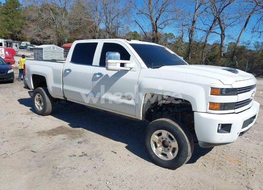 2016 Chevrolet Silverado 2500HD LTZ (VIN 1GC1KWE86GF185338) main photo