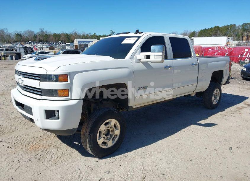 Photo 2 of 2016 Chevrolet Silverado 2500HD LTZ (VIN 1GC1KWE86GF185338)