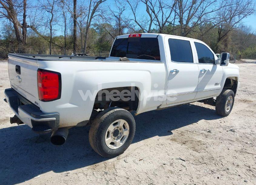 Photo 4 of 2016 Chevrolet Silverado 2500HD LTZ (VIN 1GC1KWE86GF185338)