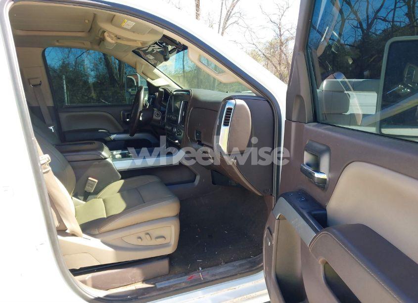 Photo 5 of 2016 Chevrolet Silverado 2500HD LTZ (VIN 1GC1KWE86GF185338)