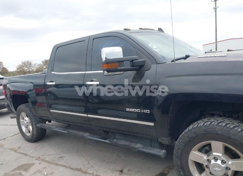 Photo 13 of 2016 Chevrolet Silverado 2500HD LTZ (VIN 1GC1KWE86GF272916)