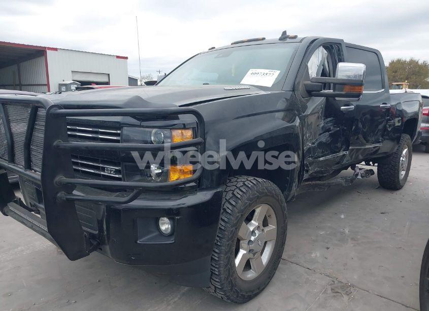 Photo 2 of 2016 Chevrolet Silverado 2500HD LTZ (VIN 1GC1KWE86GF272916)