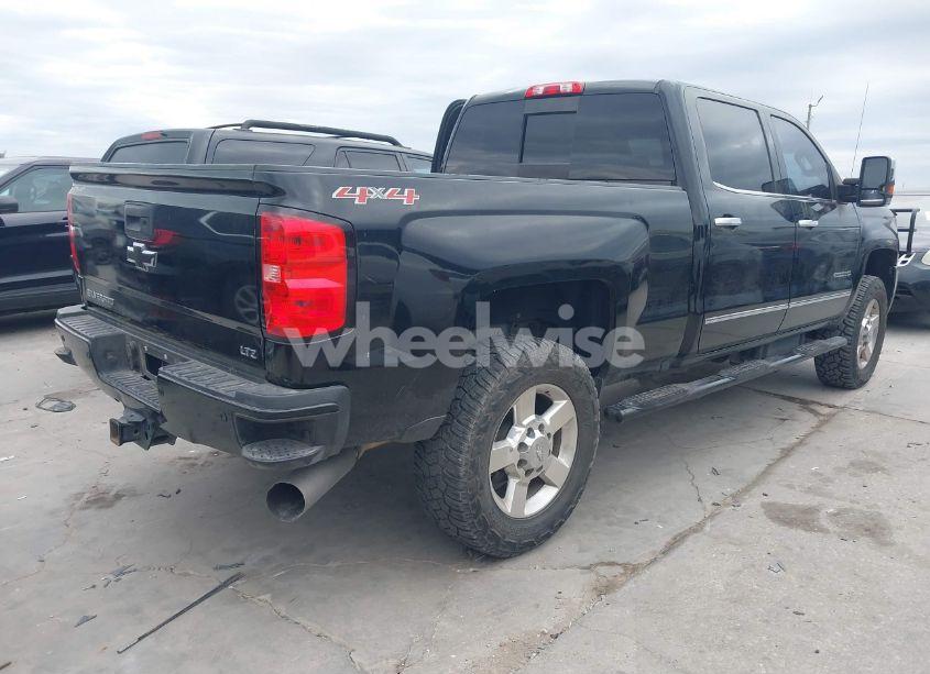 Photo 4 of 2016 Chevrolet Silverado 2500HD LTZ (VIN 1GC1KWE86GF272916)