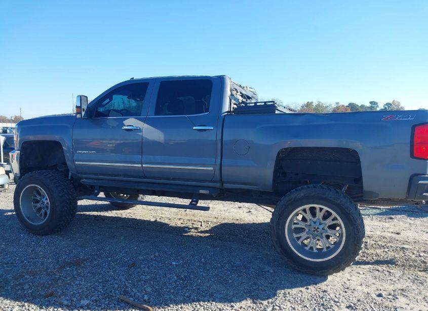 Photo 14 of 2015 Chevrolet Silverado 2500HD LTZ (VIN 1GC1KWE87FF611648)