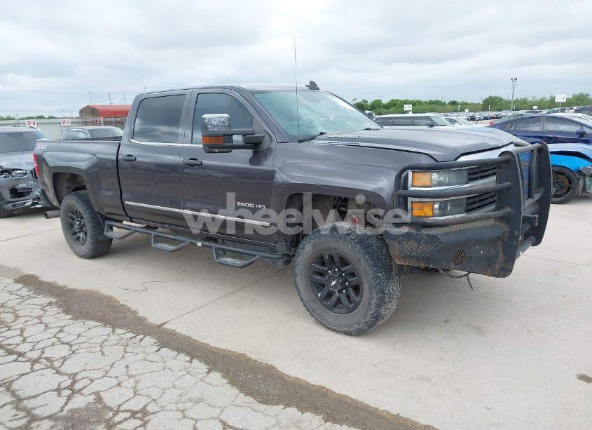 2016 Chevrolet Silverado 2500HD LTZ (VIN 1GC1KWE87GF105951) main photo