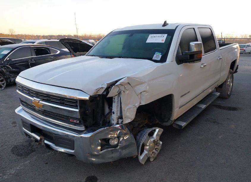 Photo 2 of 2016 Chevrolet Silverado 2500HD LTZ (VIN 1GC1KWE87GF308127)
