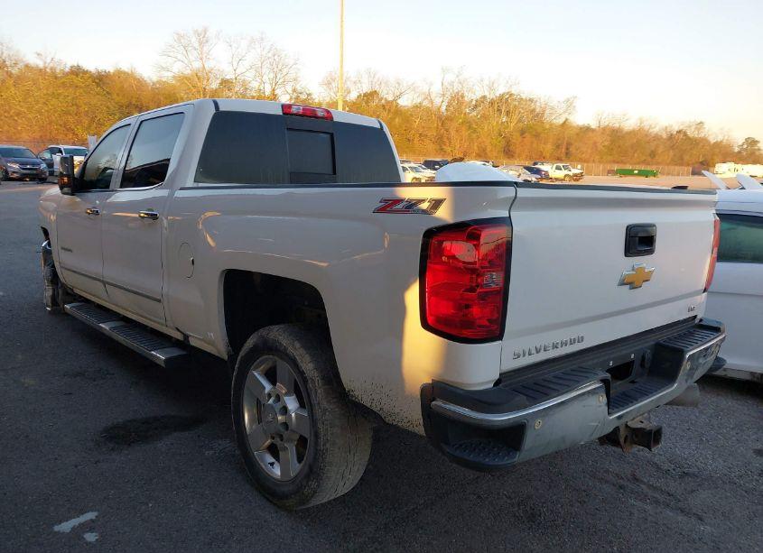 Photo 3 of 2016 Chevrolet Silverado 2500HD LTZ (VIN 1GC1KWE87GF308127)