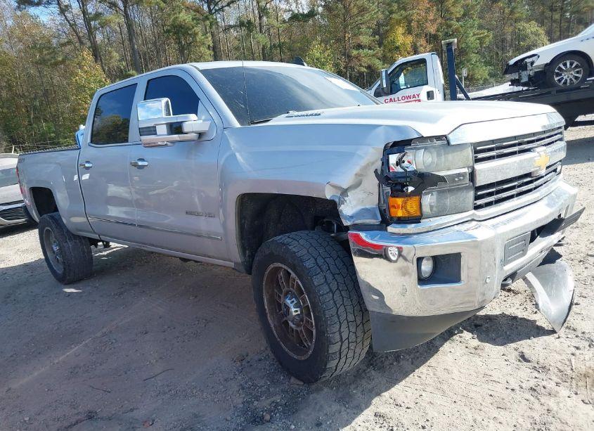 2015 Chevrolet Silverado 2500HD LTZ (VIN 1GC1KWE88FF635182) main photo