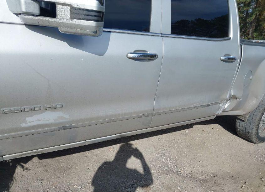 Photo 18 of 2015 Chevrolet Silverado 2500HD LTZ (VIN 1GC1KWE88FF635182)