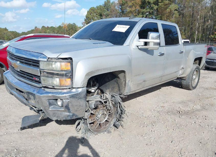 Photo 2 of 2015 Chevrolet Silverado 2500HD LTZ (VIN 1GC1KWE88FF635182)