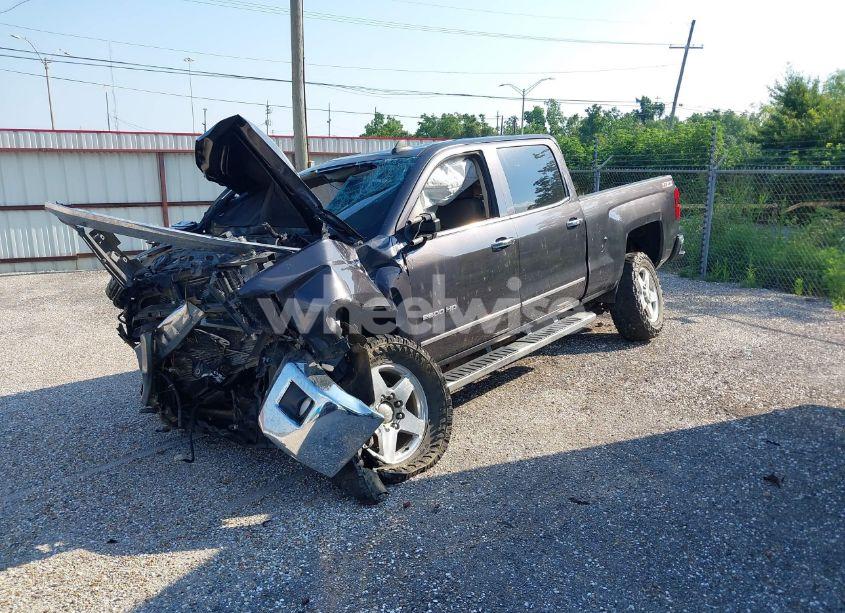 Photo 2 of 2015 Chevrolet Silverado 2500HD LTZ (VIN 1GC1KWE89FF596733)