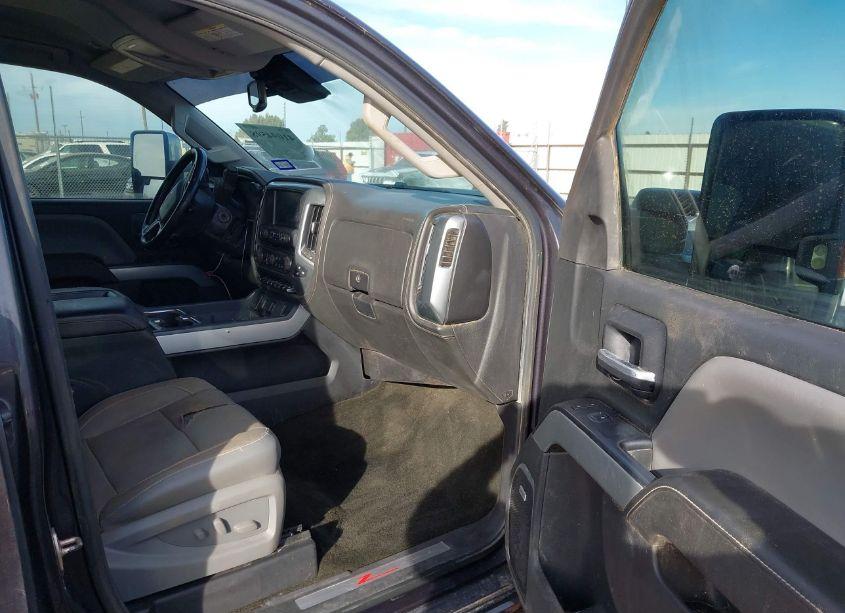Photo 5 of 2015 Chevrolet Silverado 2500HD LTZ (VIN 1GC1KWE89FF597333)