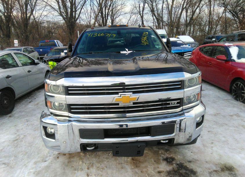 Photo 12 of 2015 Chevrolet Silverado 2500HD LTZ (VIN 1GC1KWE8XFF104355)