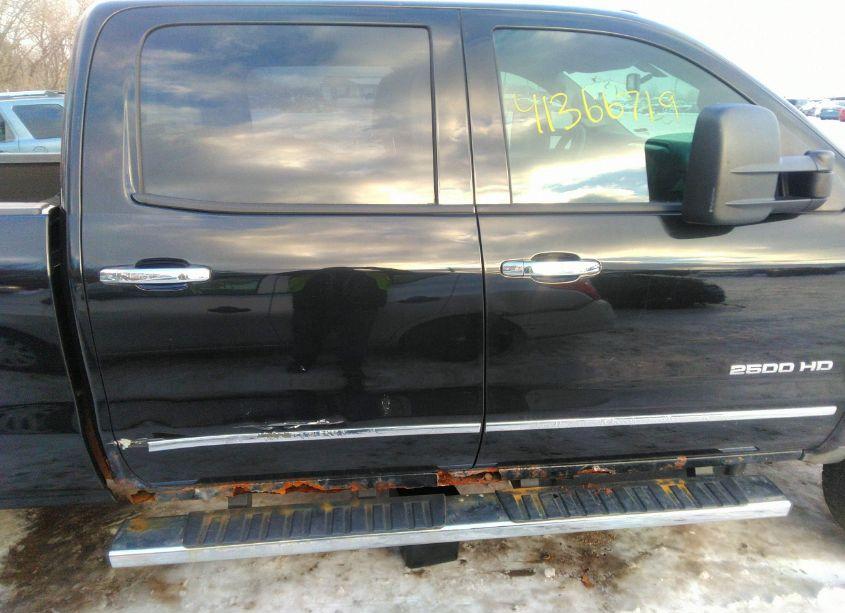 Photo 13 of 2015 Chevrolet Silverado 2500HD LTZ (VIN 1GC1KWE8XFF104355)