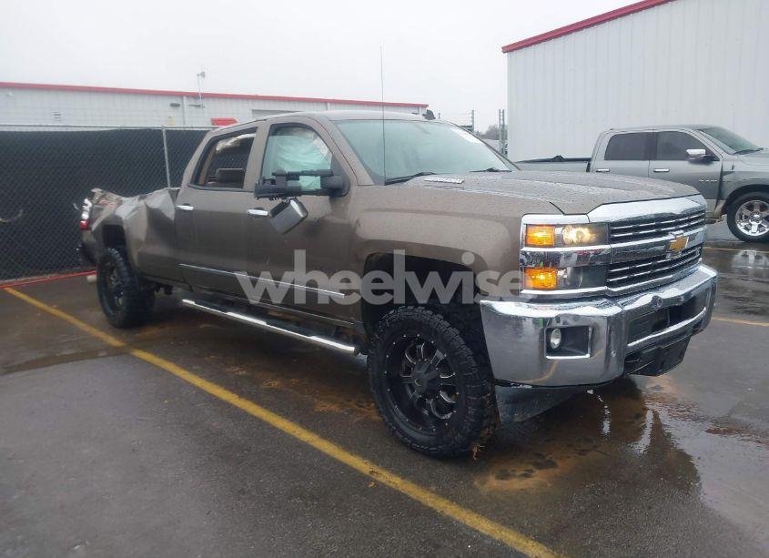 2015 Chevrolet Silverado 2500HD LTZ (VIN 1GC1KWE8XFF167763) main photo