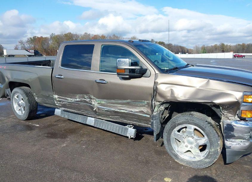 Photo 6 of 2015 Chevrolet Silverado 2500HD LTZ (VIN 1GC1KWEG3FF519105)