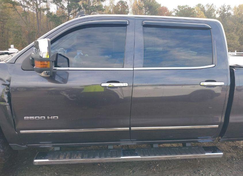 Photo 14 of 2016 Chevrolet Silverado 2500HD LTZ (VIN 1GC1KWEG3GF209053)