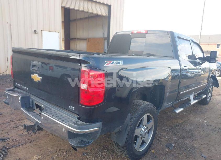 Photo 4 of 2016 Chevrolet Silverado 2500HD LTZ (VIN 1GC1KWEG4GF305337)