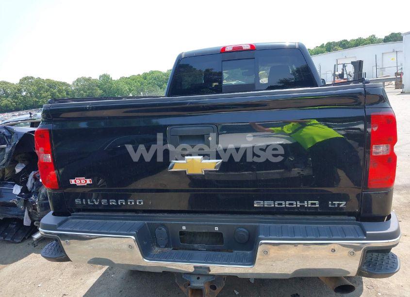 Photo 16 of 2017 Chevrolet Silverado 2500HD LTZ (VIN 1GC1KWEG4HF151987)