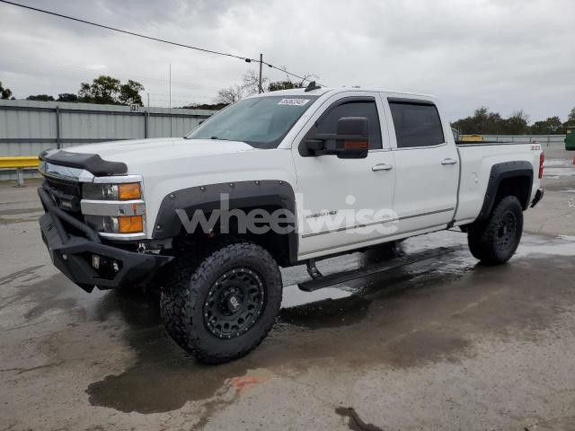 Photo 4 of 2018 CHEVROLET SILVERADO K2500 HEAVY DUTY LTZ (VIN 1GC1KWEG4JF208534)
