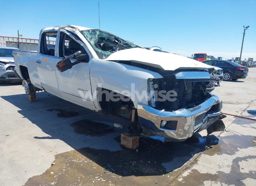 2017 Chevrolet Silverado 2500HD LTZ (VIN 1GC1KWEG5HF250074) main photo