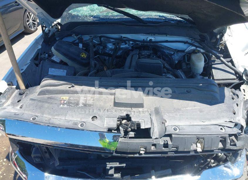 Photo 10 of 2017 Chevrolet Silverado 2500HD LTZ (VIN 1GC1KWEG5HF250074)