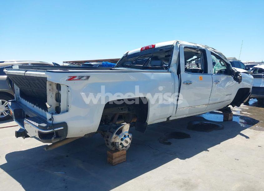 Photo 17 of 2017 Chevrolet Silverado 2500HD LTZ (VIN 1GC1KWEG5HF250074)