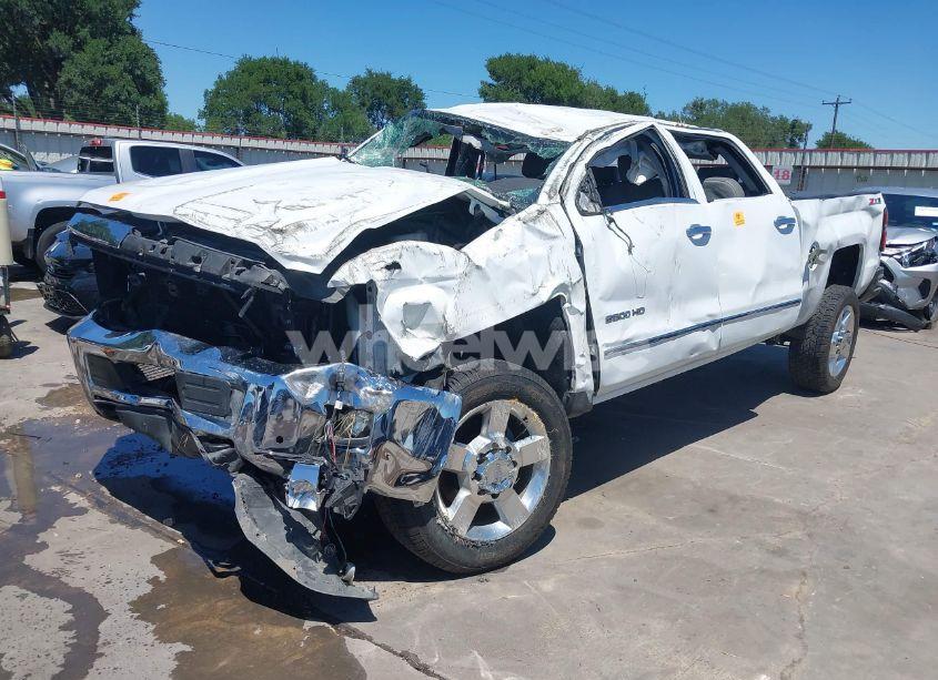 Photo 2 of 2017 Chevrolet Silverado 2500HD LTZ (VIN 1GC1KWEG5HF250074)