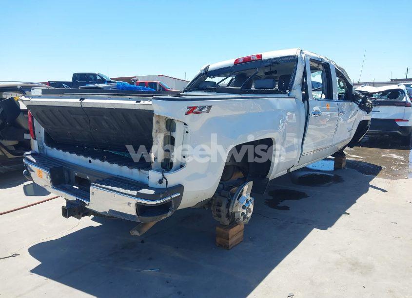 Photo 4 of 2017 Chevrolet Silverado 2500HD LTZ (VIN 1GC1KWEG5HF250074)