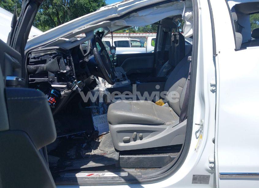 Photo 5 of 2017 Chevrolet Silverado 2500HD LTZ (VIN 1GC1KWEG5HF250074)