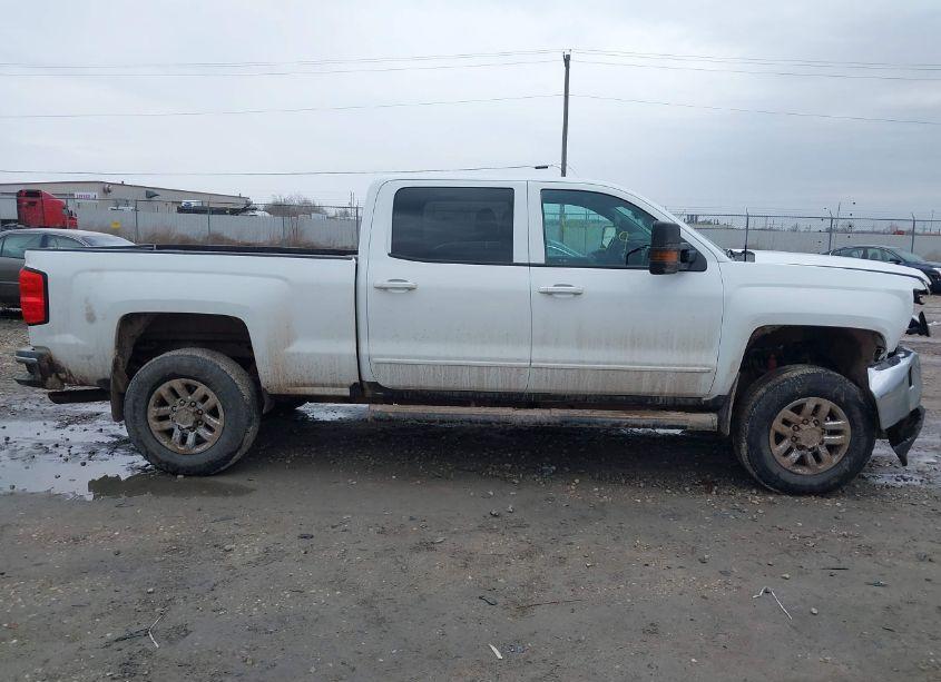 Photo 13 of 2019 Chevrolet Silverado 3500HD LT (VIN 1GC1KWEG5KF100845)